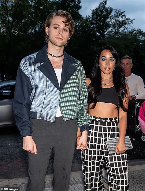 how long have luke hemmings and sierra deaton been dating